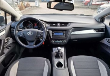 Toyota Avensis III Sedan Facelifting 2015 2.0 D-4D 143KM 2017 Toyota Avensis Toyota Avensis 2.0 Diesel 143KM, zdjęcie 19