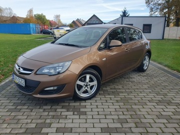 Opel Astra J Hatchback 5d Facelifting 1.6 Twinport ECOTEC 115KM 2014 Opel Astra 1.6 115KM Benzyna LPG Salon Polska Raty
