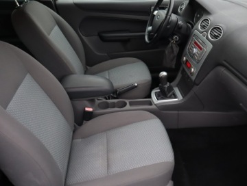 Ford Focus II Hatchback 5d 1.8 Duratec Flexifuel 125KM 2007 Ford Focus 1.8 16V, Klima, Klimatronic, El. szyby, zdjęcie 8