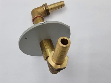 Подключение: внешнее подключение воды 3/8