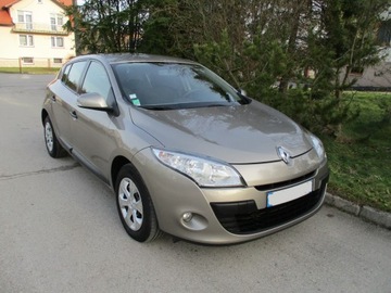 Renault Megane III Hatchback 1.5 dCi 85KM 2009 RENAULT MEGANE III 1.5 dCi sprowadzony 5 drzwi Ładny