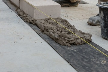 ФУНДАМЕНТ ИЗОЛЯЦИОННЫЙ УРОВЕНЬ ИЗОЛЯЦИИ СТЕН ФУНДАМЕНТ ФУНДАМЕНТ 50см x 50мб