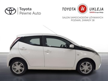 Toyota Aygo II Hatchback 5d 1.0 VVT-i 69KM 2014 Toyota Aygo 1.0 VVT-i X-play II (2014-) 1.0 VVT-i, zdjęcie 3