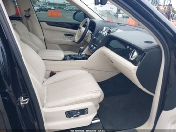 Bentley Bentayga 2017 Bentley Bentayga W12 2017 6.0l 6.0 Benzyna 600KM, zdjęcie 9