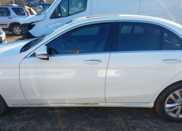 Mercedes Klasa C W205 Kabriolet Facelifting 2.0 300 258KM 2019 Mercedes-Benz Klasa C MERCEDES-BENZ C 300 4MATIC 2.0 Benzyna 259KM, zdjęcie 5