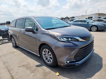 Toyota Sienna III 2022 Toyota Sienna XLE 2022 2.5l 2.5 Hybryda 245KM, zdjęcie 4