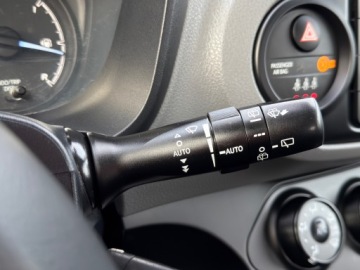 Toyota Yaris III Hatchback 5d Facelifting 2017 1.0 VVT-i 72KM 2020 TOYOTA YARIS 1.0 Life KRAJOWA BEZWYPADKOWA I WŁAŚCICIEL, zdjęcie 35