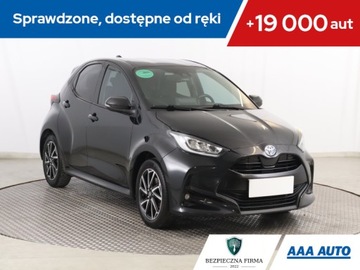 Toyota Yaris IV Hatchback 1.5 Hybrid Dynamic Force 116KM 2021 Toyota Yaris 1.5 VVT-i Hybrid, Salon Polska