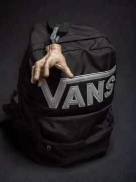 СРЕДА АДДАМС Статуэтка рука ВЕЩЬ БРЕЛОК!