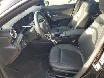 Mercedes CLA C118/X118 Coupe 2.0 250 224KM 2023 Mercedes-Benz CLA MERCEDES-BENZ CLA 250 2023 2.0 Benzyna 224KM, zdjęcie 6