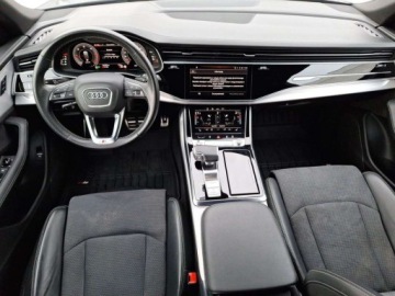 Audi Q8 SUV 3.0 45 TDI 231KM 2022 Audi Q8 S-Line Matrix Pneumatyka 3.0 Diesel 231KM, zdjęcie 10