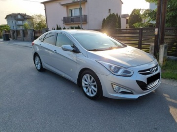 Hyundai i40 Sedan 2.0 GDI 178KM 2012 Hyundai i40 2.0 GDI 177km Automat / Kamera / Super, zdjęcie 2