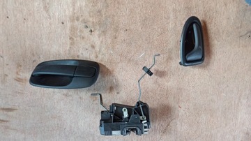 Замок левой задней двери Trafic Vivaro Primastar 01-14