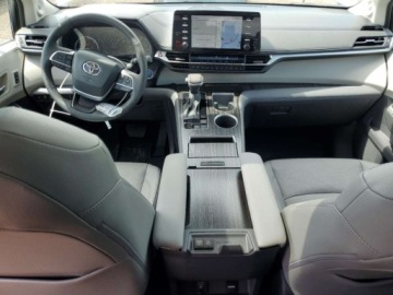 Toyota Sienna III 2024 Toyota Sienna Limited 2024 2.5l 2.5 Hybryda 245KM, zdjęcie 8