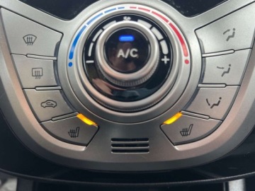 Hyundai ix20 Mikrovan 1.4 CVVT 90KM 2013 Hyundai ix20 SKORY KLIMATYZACJA PARKTRONIC GRZANE FOTELE EL.SZYBY EL.LUSTE, zdjęcie 11