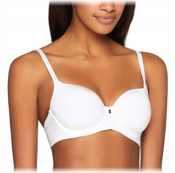 TRIUMPH BODY MAKE-UP ESSENTIALS WP 85D