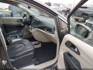 Chrysler Pacifica II 2018 Chrysler Pacifica 2018 Chrysler Pacifica Touring L FWD 3.6 Benzyna 293KM, zdjęcie 11