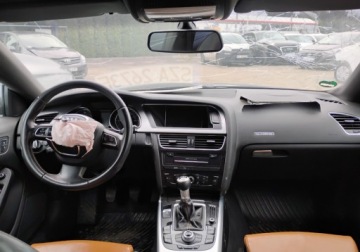 Audi A5 8T Coupe 3.0 TDI 240KM 2011 Audi A5 Sportback 2011r, 3.0 DIESEL 4x4. Uszkodzony lewy przod. Jezdzi., zdjęcie 5