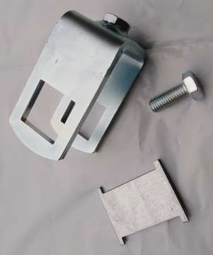 Зажим боковой роликовый 30х30мм для лодочного прицепа