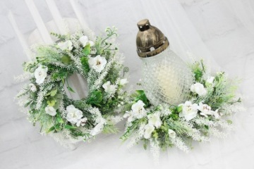 Венок на свечу, букет, надгробную композицию, украшение белой могилы