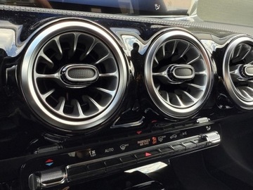 Mercedes CLA C118/X118 Coupe Facelifting 1.3 200 163KM 2025 MERCEDES-BENZ CLA 200 AMG Line Sedan 1.3 (163KM) 2025, zdjęcie 8