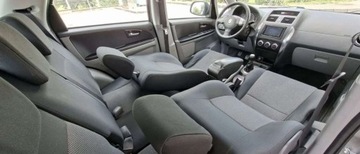 Suzuki SX4 I Hatchback 1.6 i 16V VVT 107KM 2006 Suzuki SX4 Suzuki SX4 1.6 VVT 4x2 Comfort 1.6 Benzyna 107KM, zdjęcie 17