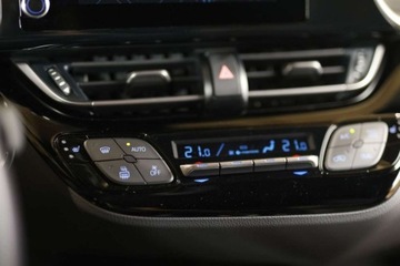 Toyota C-HR I Crossover Facelifting 1.8 Hybrid 122KM 2022 Toyota C-HR 1.8 Hybrid Executive 1.8 Hybryda 122KM, zdjęcie 17