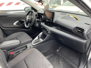 Toyota Yaris IV 2023 Toyota Yaris Hybrid 1.5 Active Salon PL 2023 FV23%, zdjęcie 7