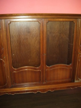 ОРЕХОВАЯ ВИТРИНА, БИБЛИОТЕКА