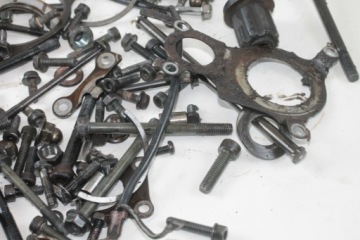 SUZUKI GSF 600 BANDIT 95-99 ДВИГАТЕЛЬ БОЛТЫ БОЛТЫ КОМПЛЕКТ