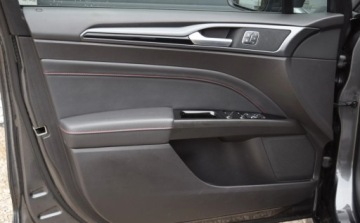 Ford Mondeo V Kombi 2.0 TDCi 150KM 2019 Ford Mondeo 2.0 TDCI ST-Line PowerShif Fuul Ledy kamera Navi Sony Lopatki, zdjęcie 17