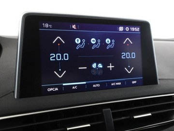Peugeot 3008 II Crossover 1.5 BlueHDI 130KM 2018 Peugeot 3008 Automat Virtual Navi Kamera cofania, zdjęcie 26