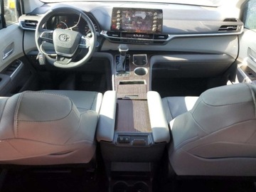 Toyota Sienna III 2022 Toyota Sienna XLE 2022 2.5l 2.5 Hybryda 245KM, zdjęcie 8