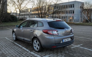 Renault Megane III Coupe-Cabriolet 2.0 16v 140KM 2010 Renault Megane 2,0 (140KM) LPG Automat 2.0 BenzynaLPG 140KM, zdjęcie 2