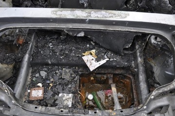 BMW Z4 E85 Кабрио ремень заднего заднего крыла левого квартала вправо справа