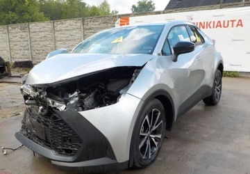 Toyota C-HR II SUV 1.8 Hybrid 140KM 2024 Toyota C-HR Okazja 1.8 Hybryda 140KM, zdjęcie 8