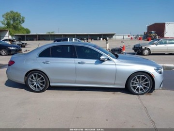 Mercedes Klasa E W213 2022 Mercedes-Benz Klasa E 350 4Matic 2022 2.0l 2.0 Benzyna 255KM, zdjęcie 6