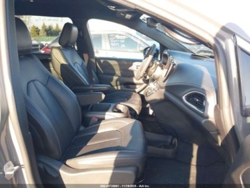 Chrysler Pacifica II 2025 Chrysler Pacifica Hybrid Select 2025 3.6 Hybryda 287KM, zdjęcie 9