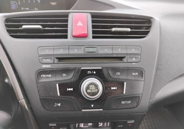 Honda Civic IX Hatchback 5d 2.2 i-DTEC 150KM 2012 Honda Civic 2012r, 2.2 CDTI. Lekko uszkodzony lewy przod. Jezdzi. 2.2, zdjęcie 13