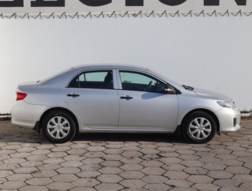 Toyota Corolla X Sedan Facelifting 1.6 Valvematic 132KM 2011 Toyota Corolla 1.6 Valvematic, Salon Polska, zdjęcie 5