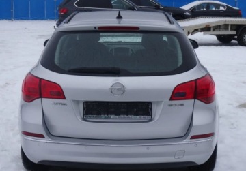 Opel Astra J Sports Tourer Facelifting 1.6 CDTI ecoFLEX 110KM 2015 Opel Astra 1.6 CDTI 110KM Okazja Sprowadzony Oplacony 1.6 Diesel 110KM, zdjęcie 6