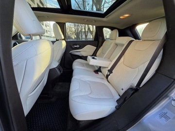 Jeep Cherokee V Terenowy 3.2 V6 272KM 2017 JEEP CHEROKEE Overland V6 3.2l benzyna 272KM 4X4 Salon PL LPG Wentylacja, zdjęcie 23