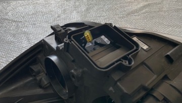 FORD FOCUS MK3 LIFT ПРАВАЯ КСЕНОНОВАЯ СВЕТОДИОДНАЯ ЛАМПА