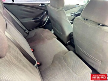 Volkswagen Passat B6 Variant 2.0 TDI 136KM 2006 Volkswagen Passat Zarejestrowany gotowy do jazdy 2.0 Diesel 136KM, zdjęcie 20