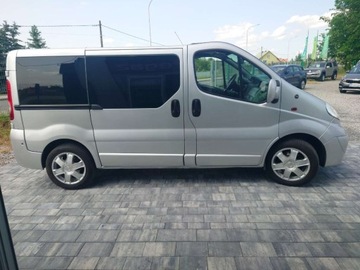 Opel Vivaro A Combi L1 2.0 CDTI 115KM 2013 Opel Vivaro Opel Vivaro 2.0 CDTI L1H1 Design Edition 2.0 Diesel 114KM, zdjęcie 6