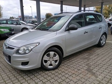 Hyundai i30 I CW Facelifting 1.4 DOHC 109KM 2010 Hyundai i30 1.4i 16v PROSTA benzyna KLIMATYZACJA stan IDEALNY BEZ rdzy 1.4, zdjęcie 2