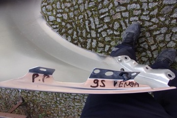 BLATNÍK PRAVÝ PŘEDNÍ STŘÍBRNY 9S KIA VENGA 2010-