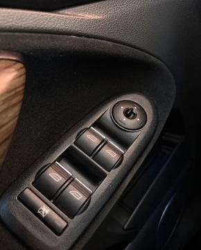 Ford C-MAX I 2.0 Duratec 145KM 2008 Ford C-MAX Automat Czujniki Alu Gwarancja w cenie Warszawa VRLA 2.0 145KM, zdjęcie 23