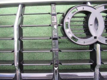 AUDI Q3 S LINE 83A ГЛУХАЯ РЕШЕТКА 83A853651B