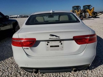 Jaguar XE Sedan 2.0 i4 240KM 2017 Jaguar XE 2017r., 2.0L, zdjęcie 5